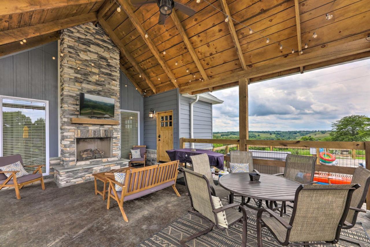 Villa Chic Williamstown Retreat With Pool And Hot Tub! Extérieur photo