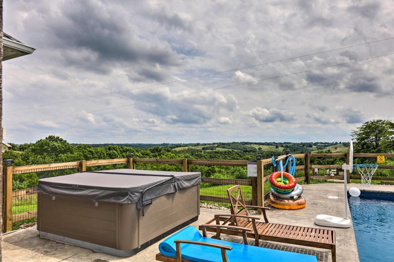 Villa Chic Williamstown Retreat With Pool And Hot Tub! Extérieur photo