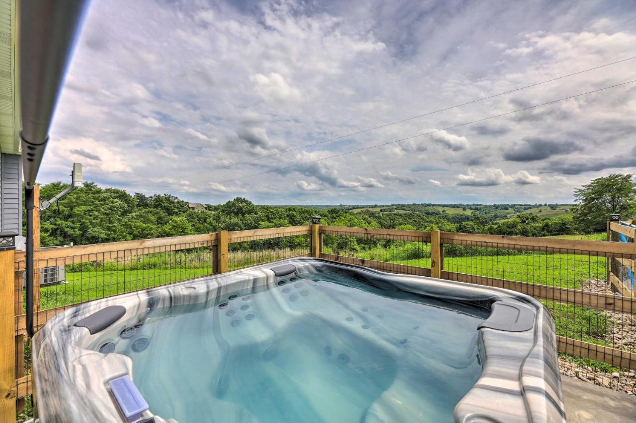 Villa Chic Williamstown Retreat With Pool And Hot Tub! Extérieur photo