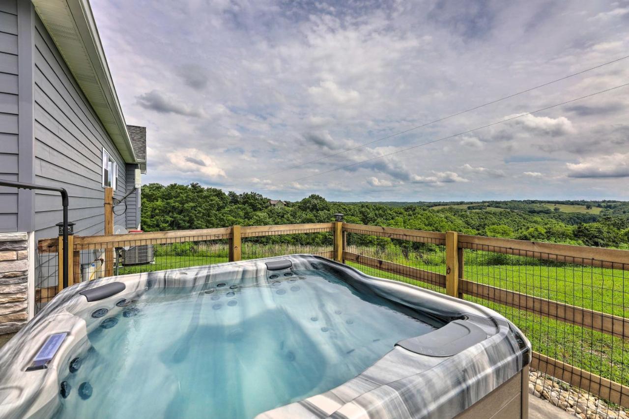 Villa Chic Williamstown Retreat With Pool And Hot Tub! Extérieur photo